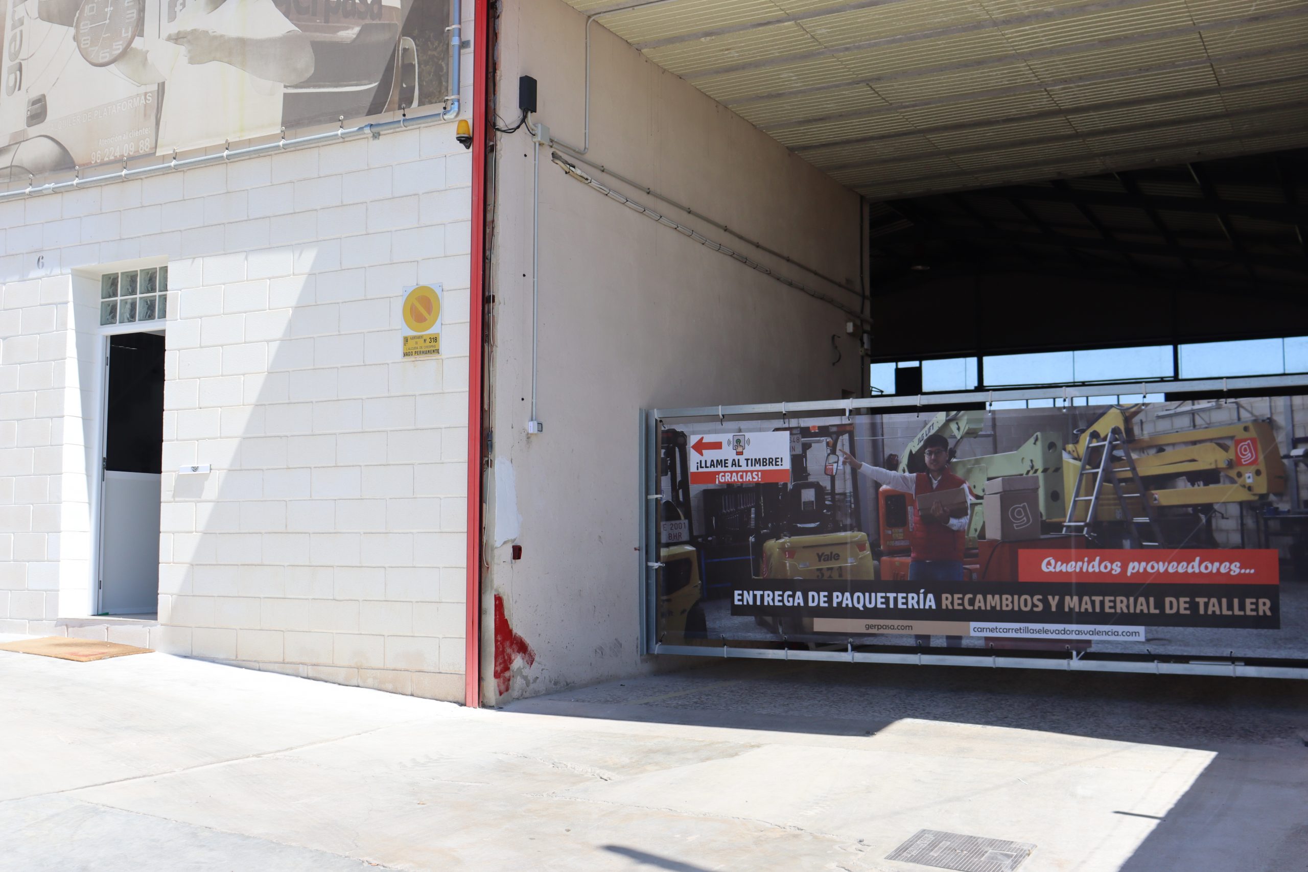 gerpasa-alquiler-plataformas-elevadoras-nueva-lona-proveedores-entrega-paqueteria-taller-1
