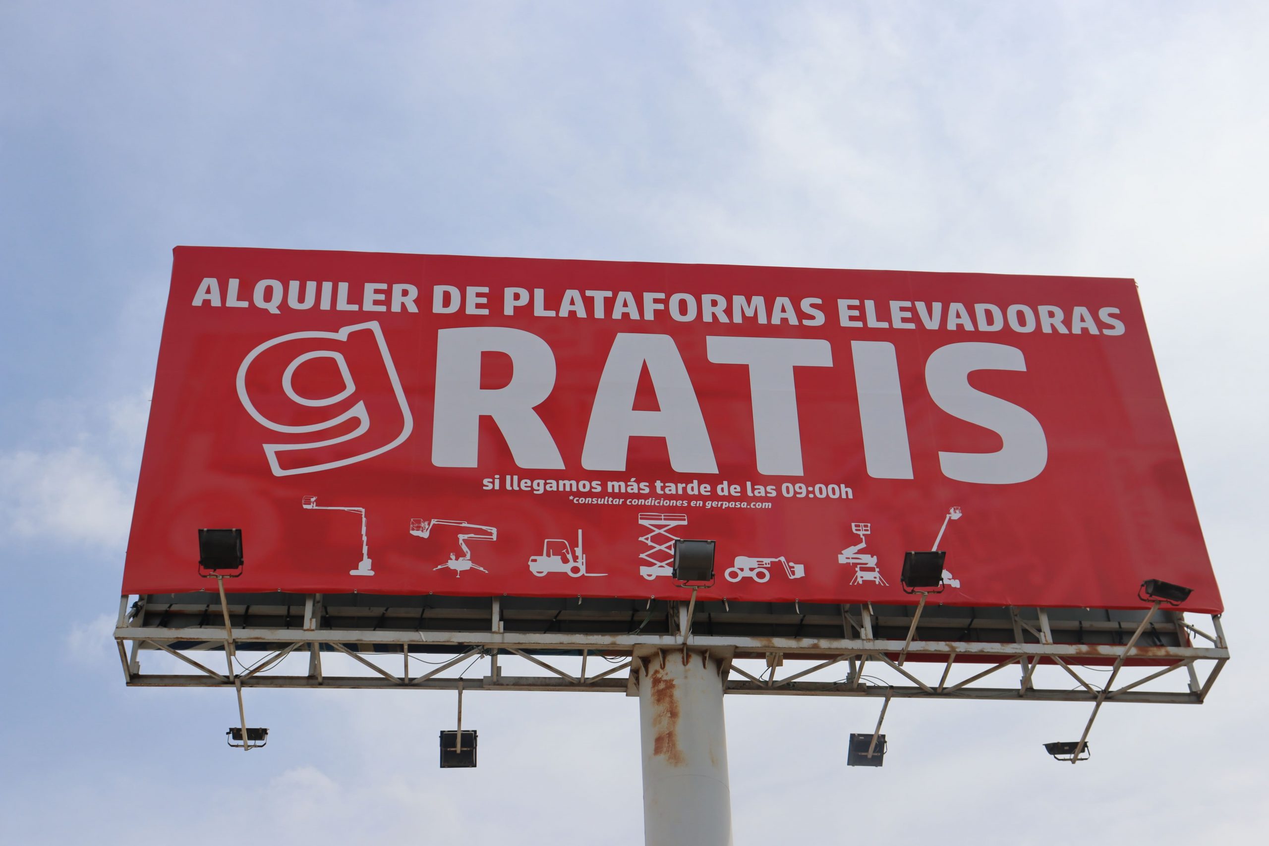gerpasa-alquiler-plataformas-elevadoras-nueva-lona-corporativa-monoposte-torre-cerda-alcudia-crespins-canals-antes-9-gratis-1