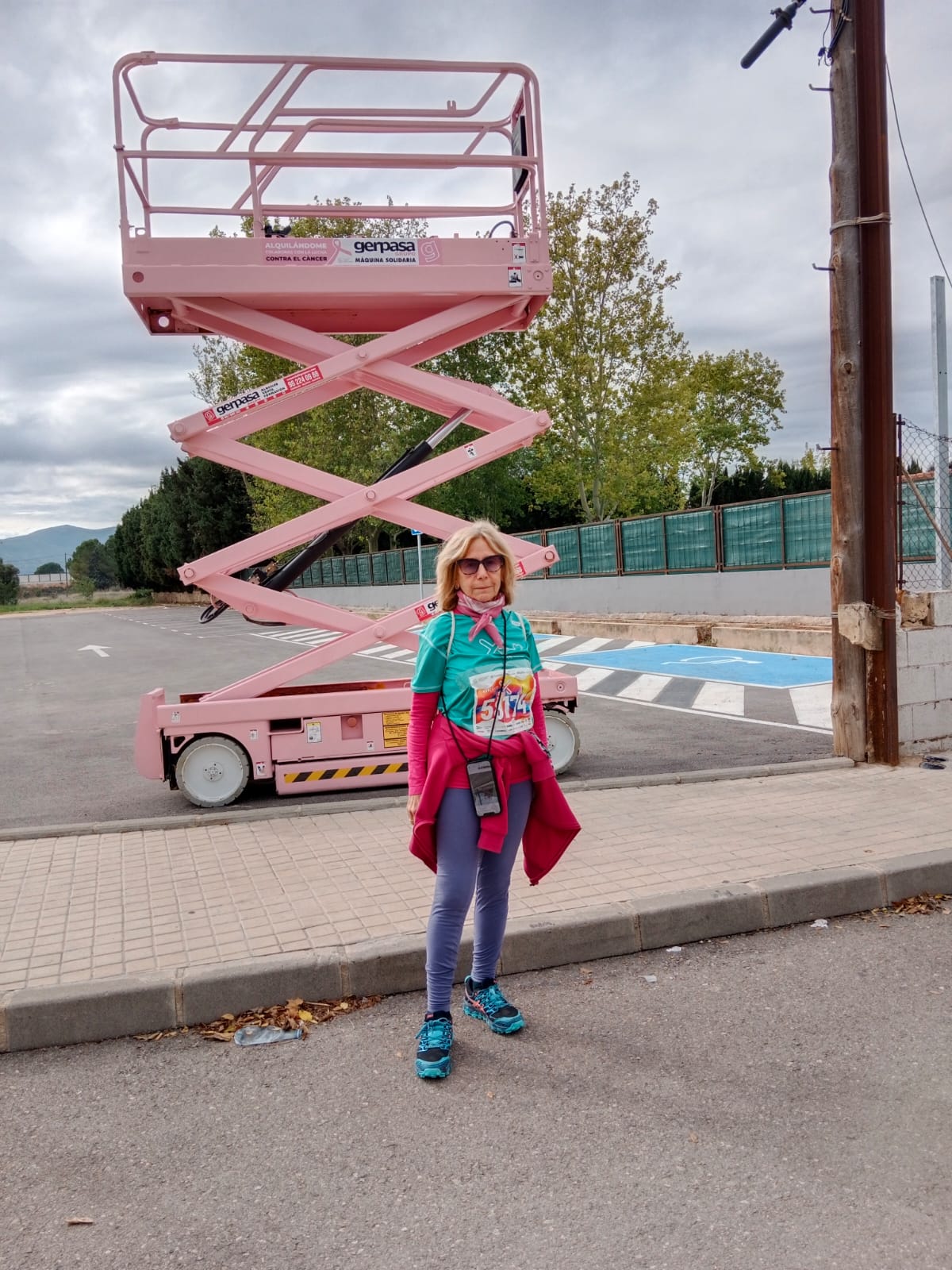 gerpasa-alquiler-plataformas-elevadoras-noticias-runcancer-alcudia-crespins-fina-tijera-rosa-solidaria-1