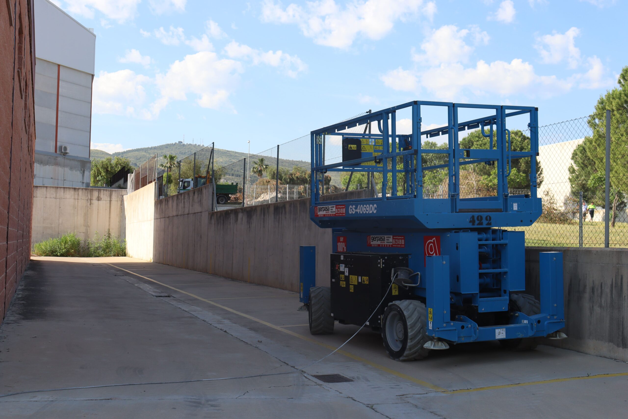 gerpasa-alquiler-plataformas-elevadoras-noticias-camion-transporte-antes-9-entrega-dia-alquiler-gratis-2