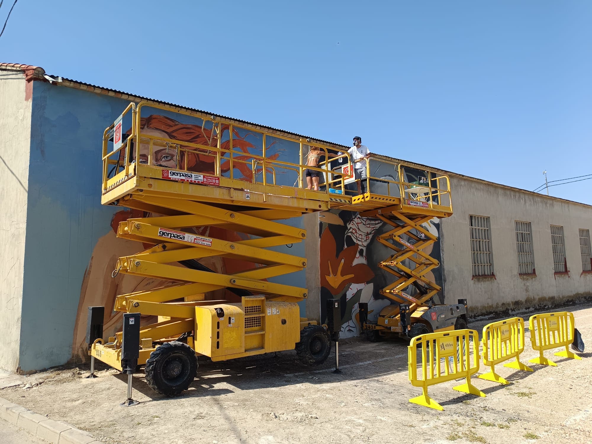 gerpasa-alquiler-plataformas-elevadoras-noticias-tijera-diesel-compact-carro-grande-haulotte-art-fafara-alfafara-arte-urbano-1