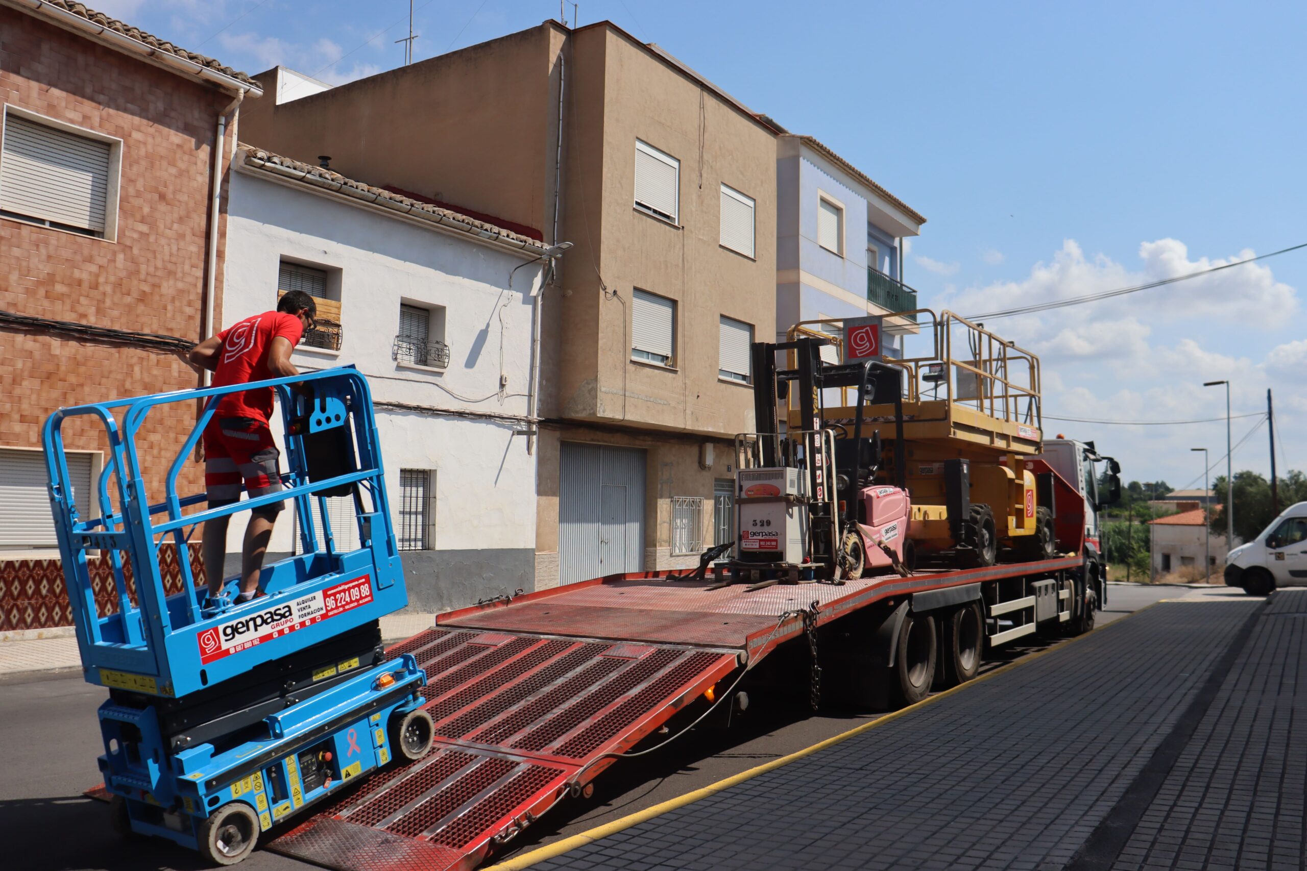 gerpasa-alquiler-plataformas-elevadoras-noticias-visita-clientes-alcudia-crespins-economy-cash-tijera-electrica-6m-2