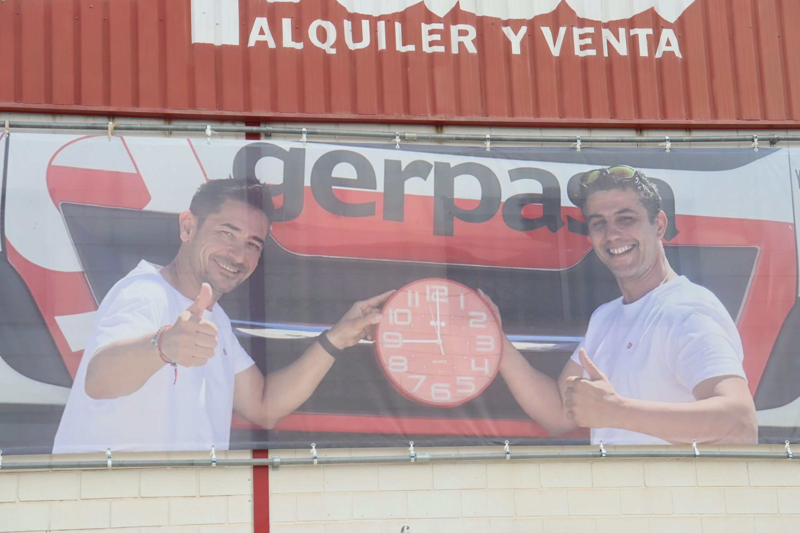 gerpasa-alquiler-plataformas-elevadoras-noticias-lona-corporativa-jose-manuel-boris-homenaje-fachada-2