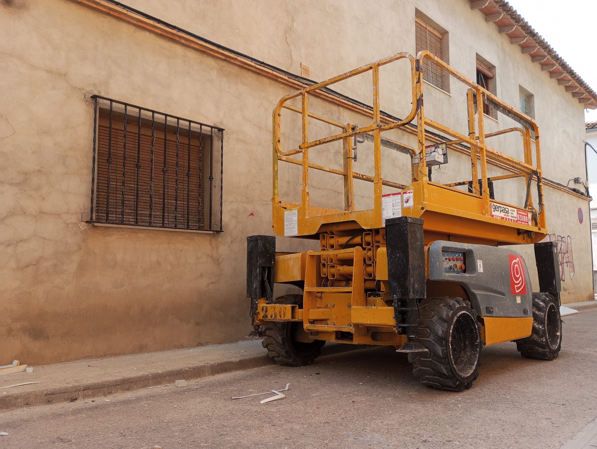 gerpasa-alquiler-plataformas-elevadoras-noticias-clientes-canals-tijera-diesel-10m-haulotte-compact-10dx-1