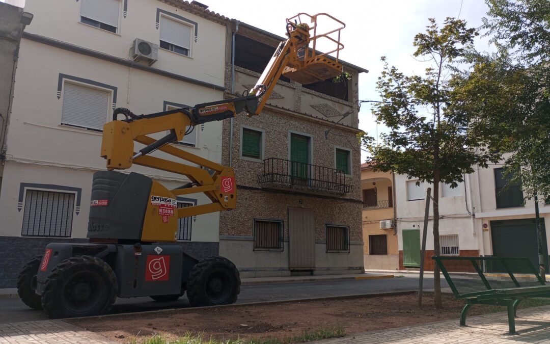 ¡Para trabajos de poda y tala, nuestra maquinaria no falla!