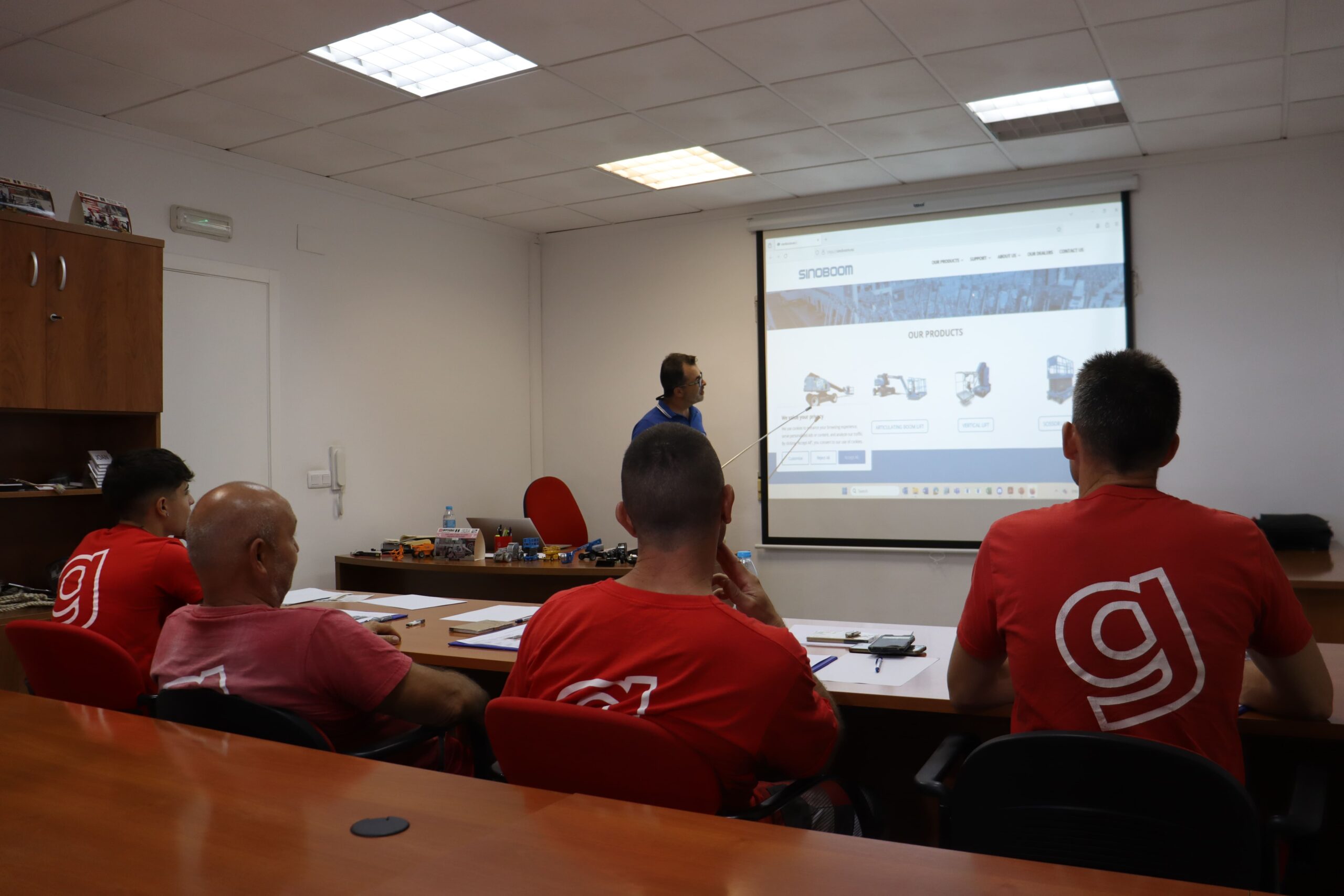 gerpasa-alquiler-plataformas-elevadoras-noticias-curso-formacion-sinoboom-taller-mecanicos-vuelta-cole-1