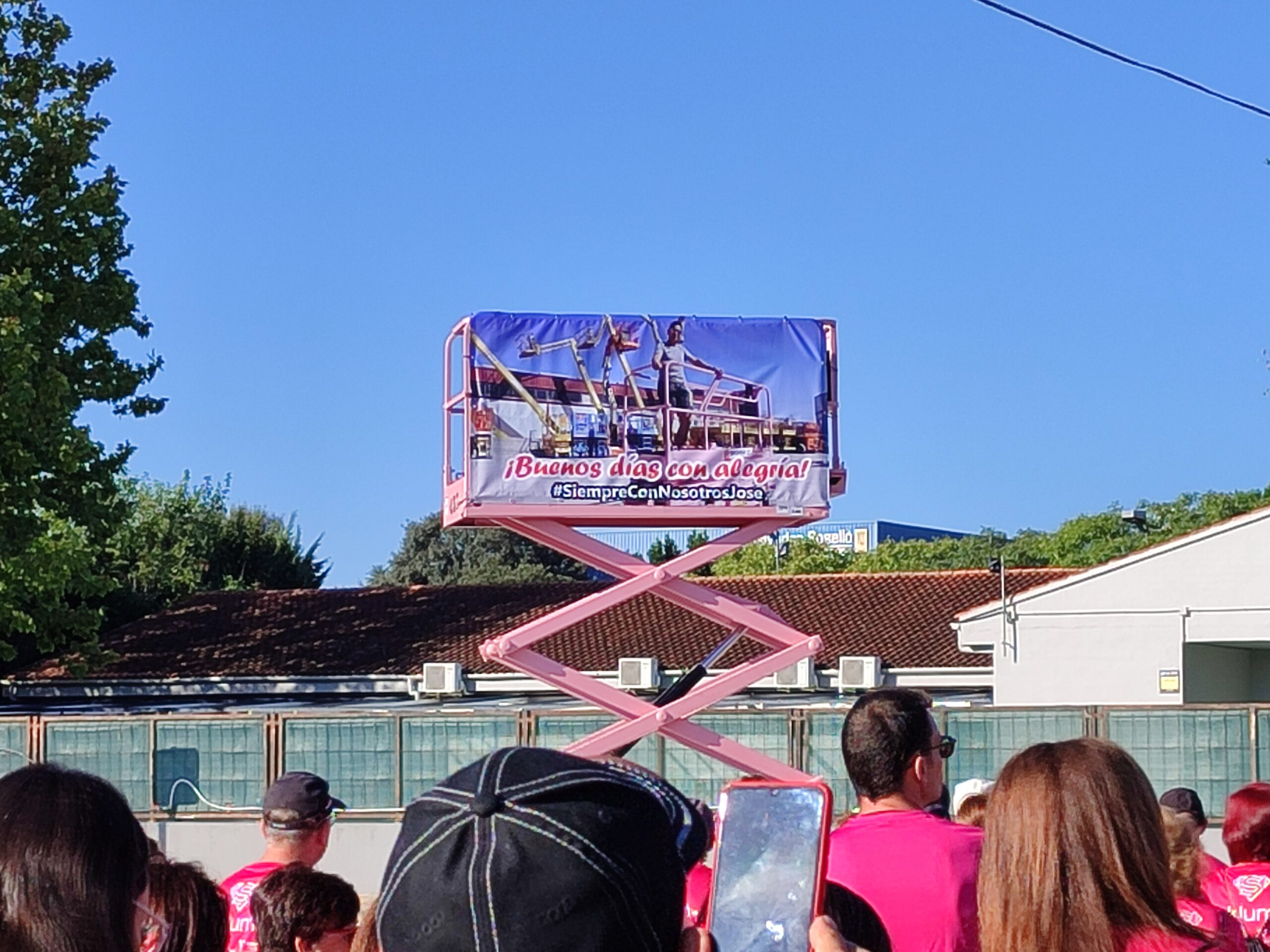 gerpasa-alquiler-plataformas-elevadoras-noticias-runcancer-tijera-rosa-jose-manuel-homenaje-1