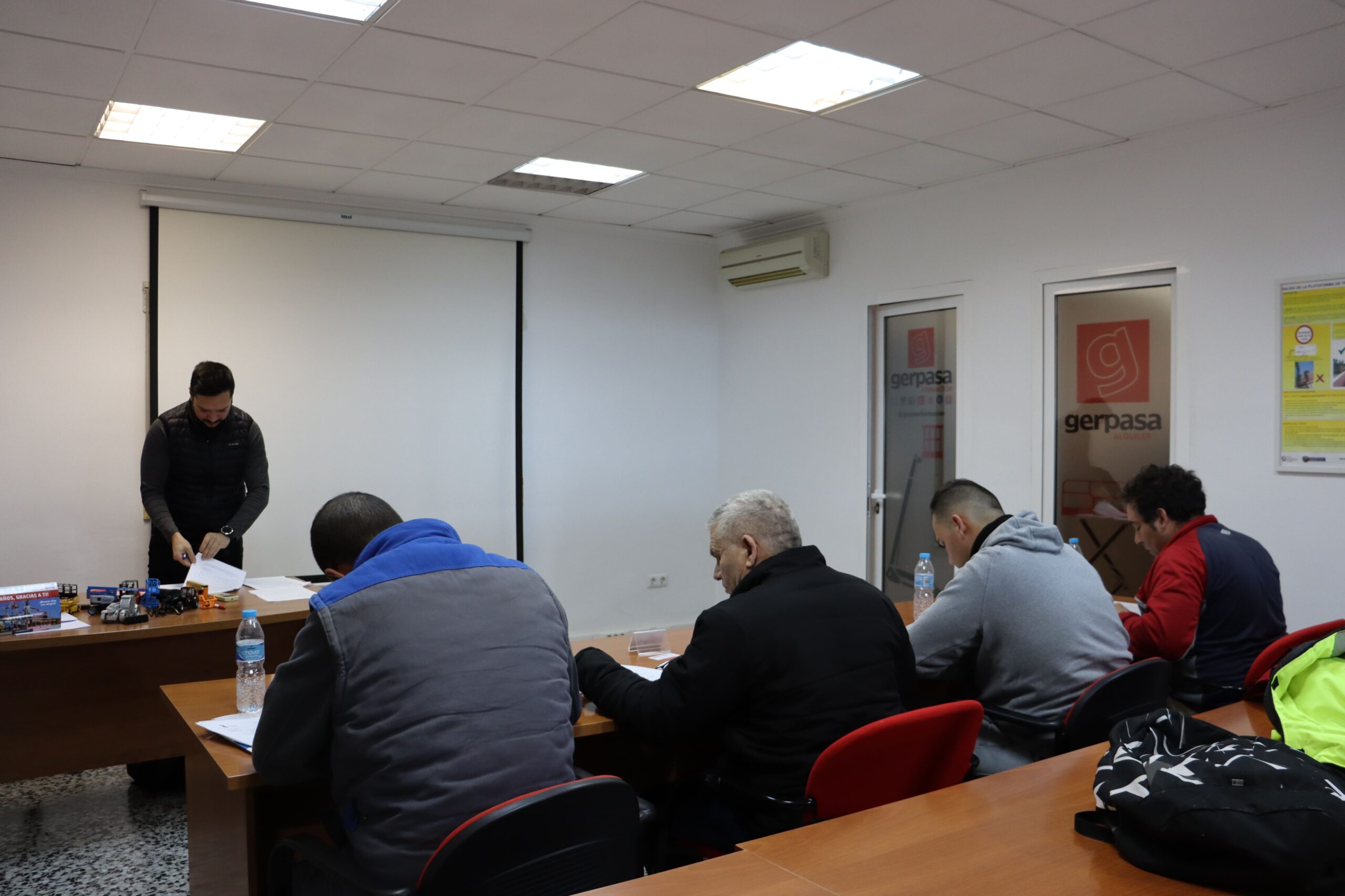 gerpasa-alquiler-plataformas-elevadoras-noticias-cursos-formacion-pemp-carretillero-2026-2