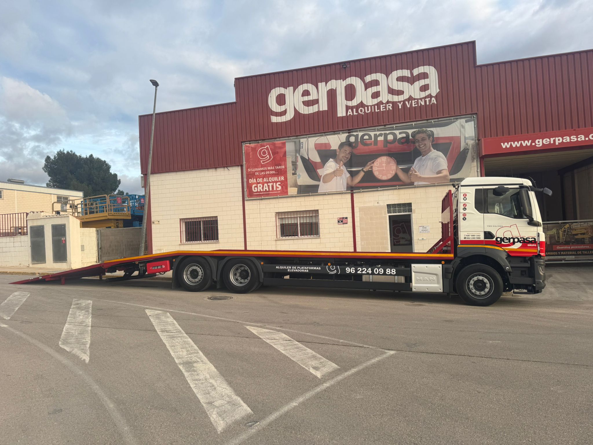 gerpasa-alquiler-plataformas-elevadoras-noticias-camion-transporte-tres-ejes-man-2