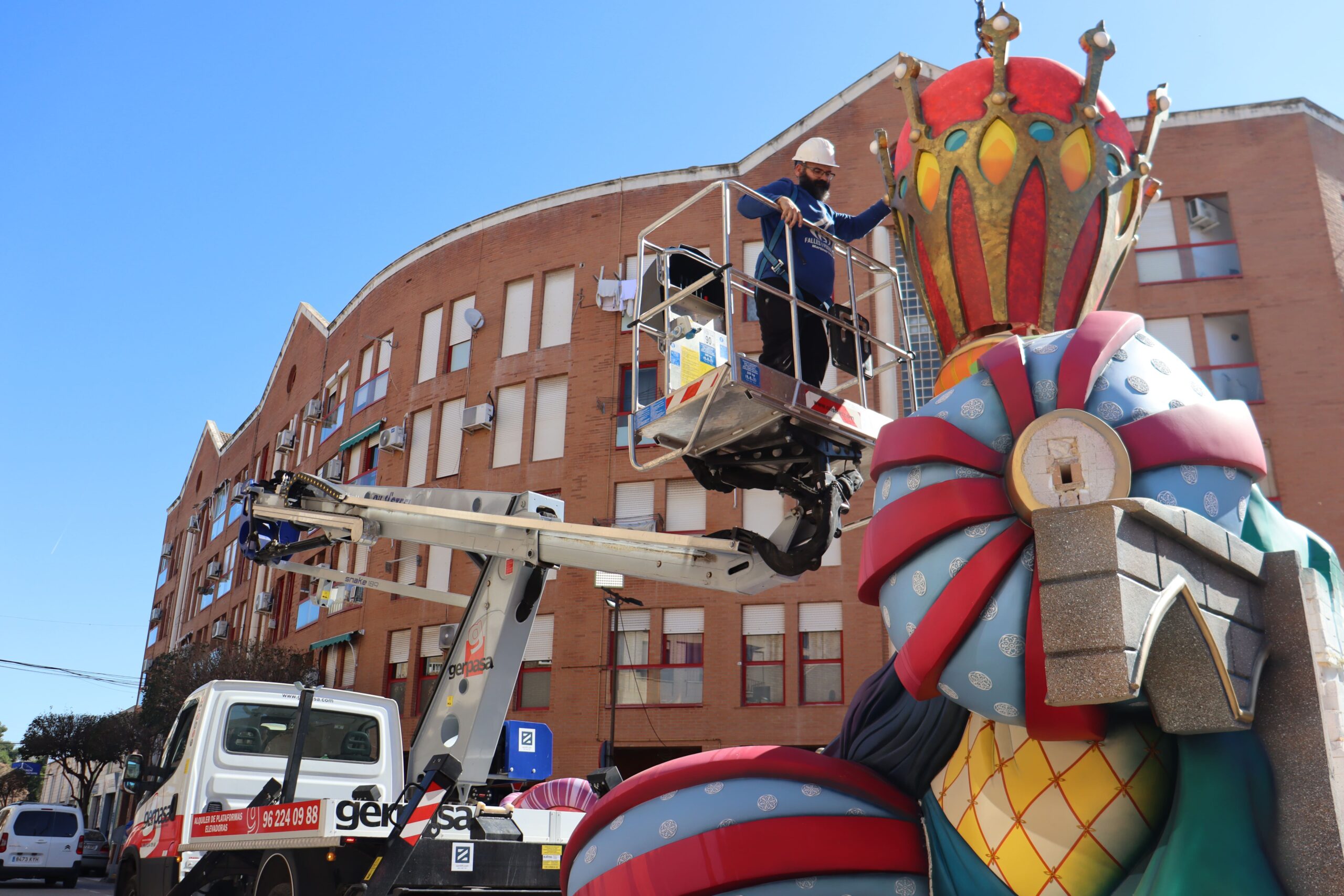 gerpasa-alquiler-plataformas-elevadoras-noticias-fallas-2026-camion-cesta-zani-lift-1