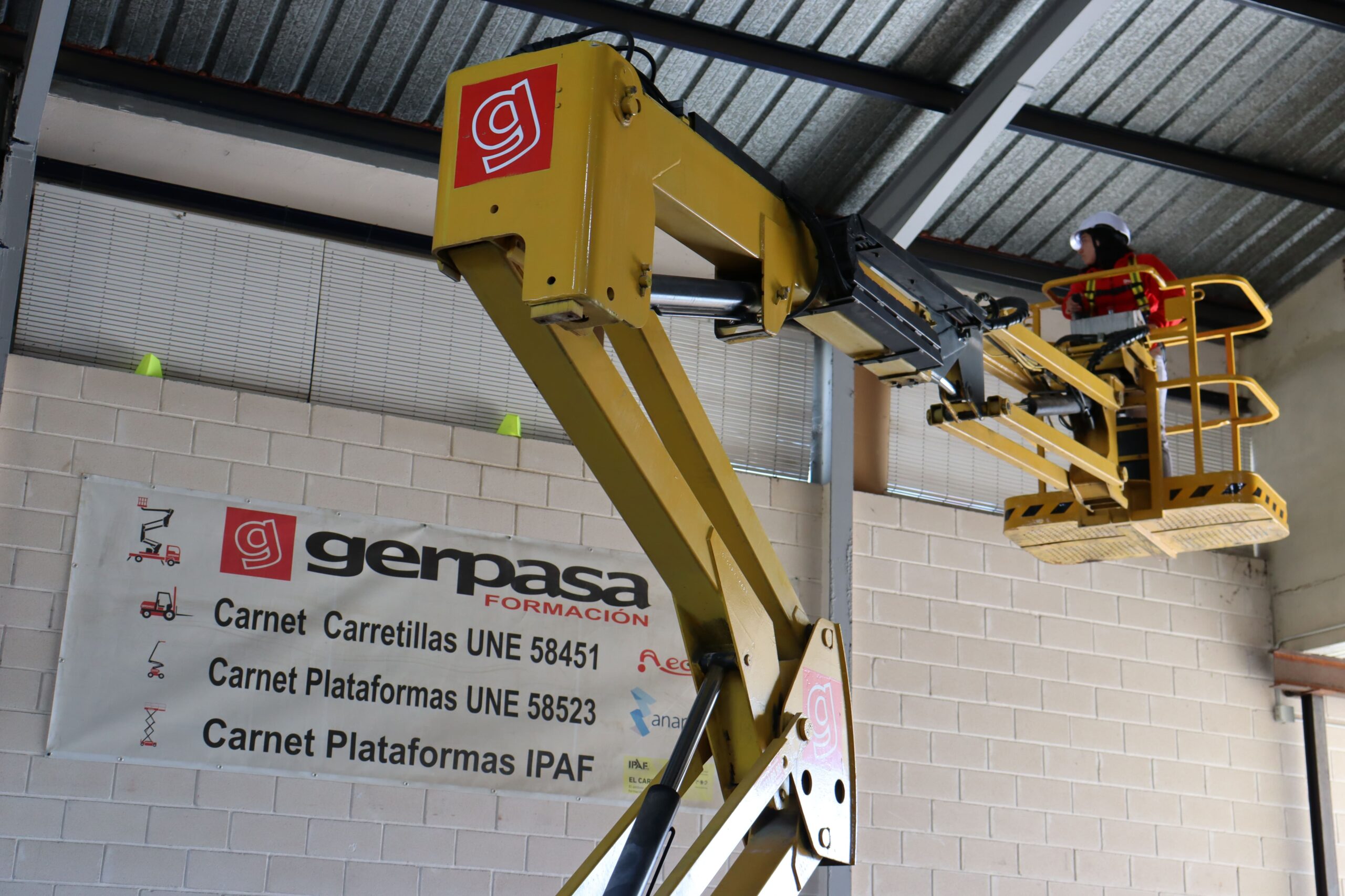 gerpasa-alquiler-plataformas-elevadoras-noticias-marzo-cursos-formacion-pemp-carretillas-2