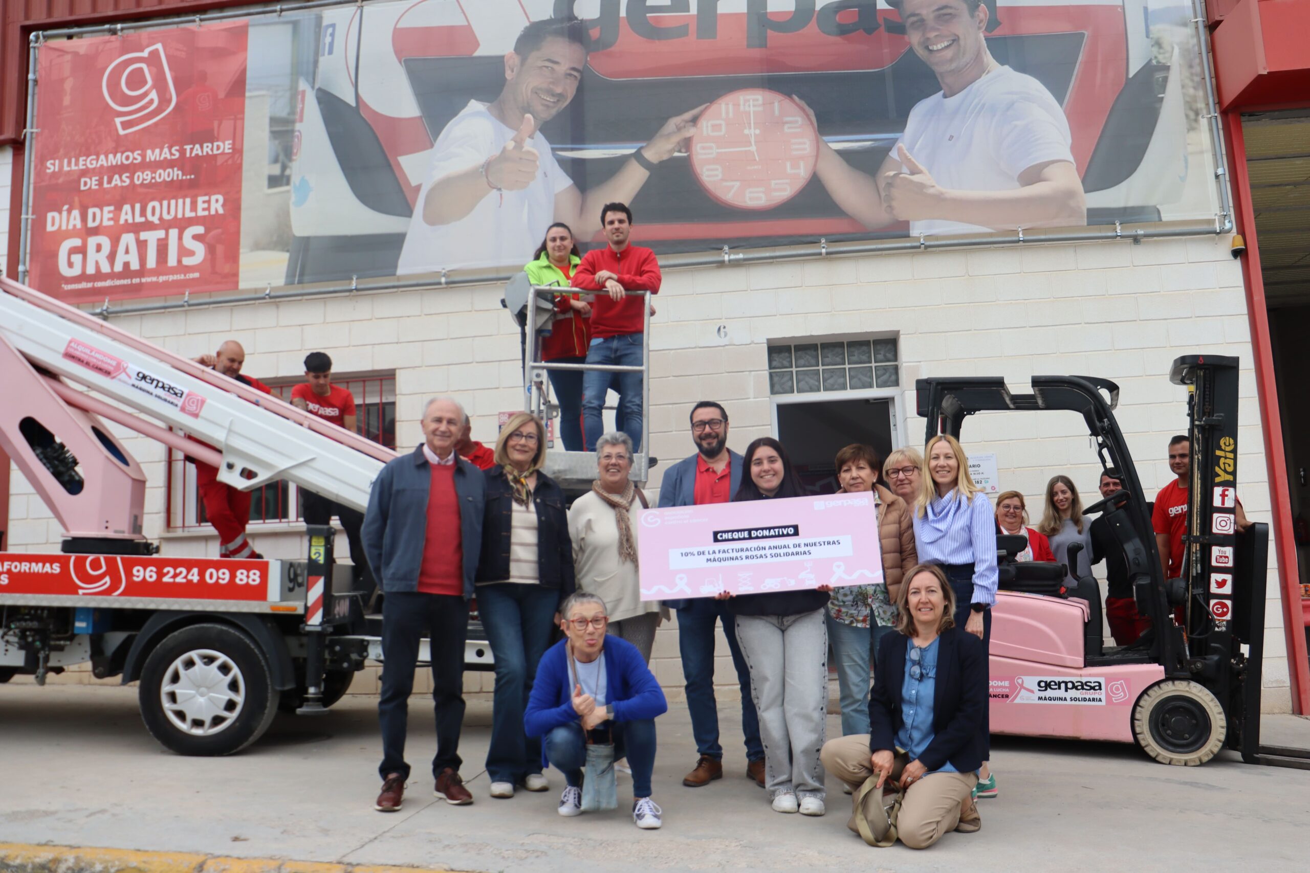 gerpasa-alquiler-plataformas-elevadoras-noticias-donacion-plataformas-elevadoras-carretillas-aecc-alcudia-canals-2026-1