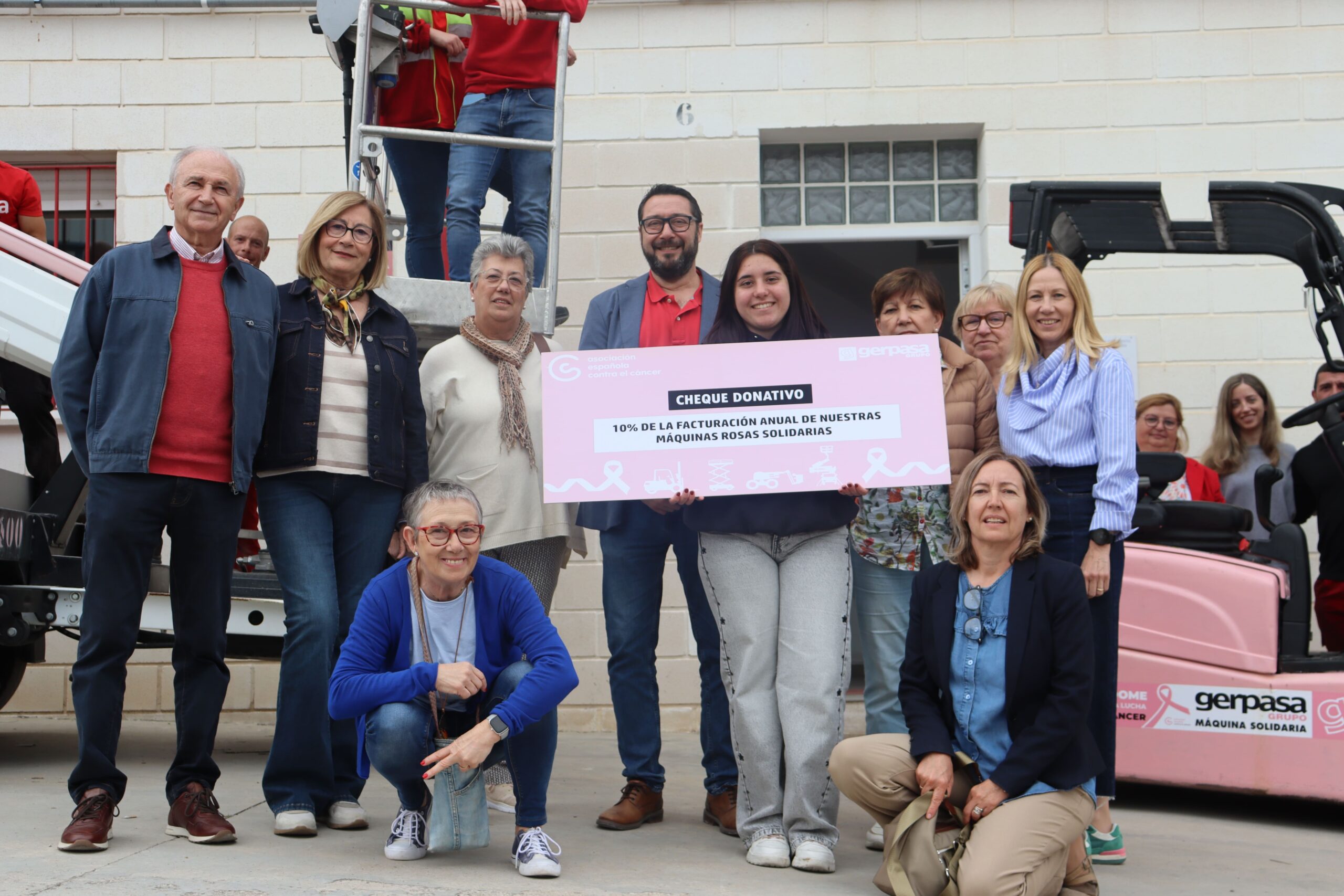 gerpasa-alquiler-plataformas-elevadoras-noticias-donacion-plataformas-elevadoras-carretillas-aecc-alcudia-canals-2026-2