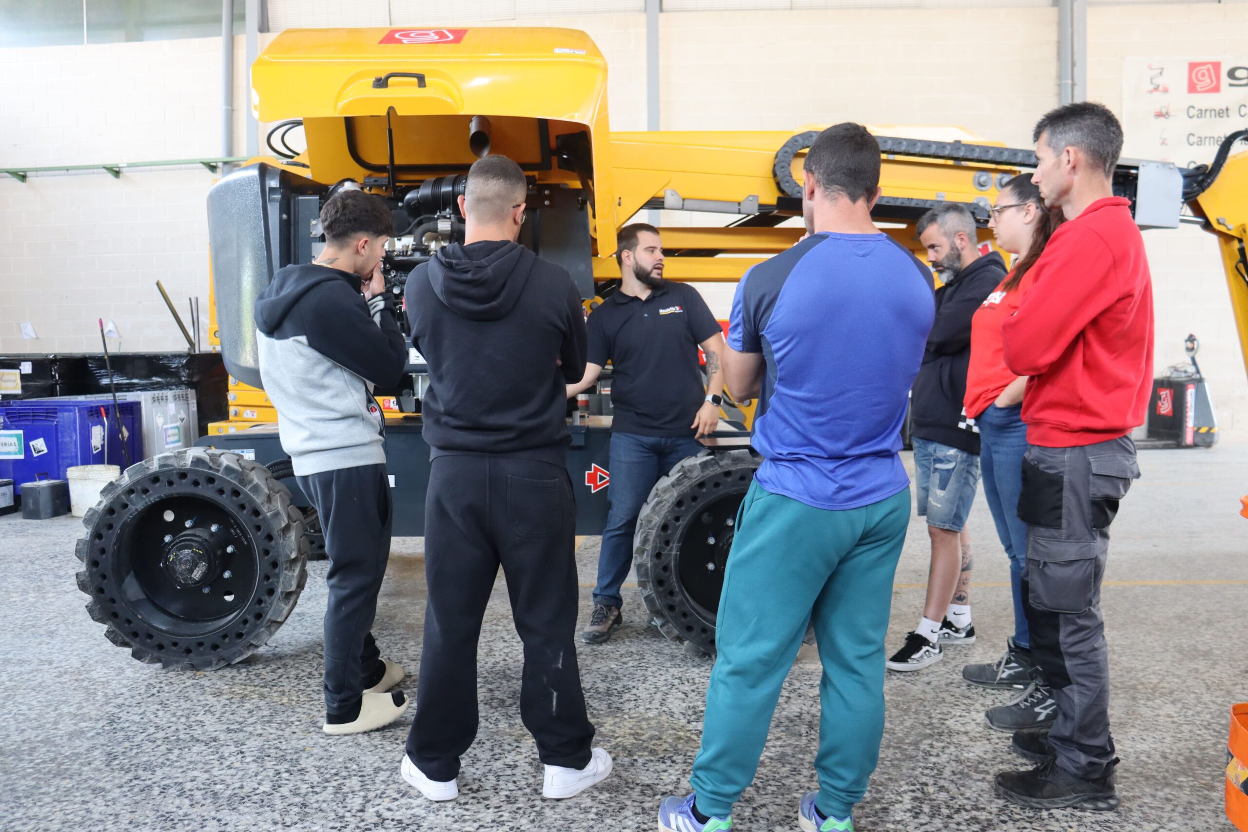 gerpasa-alquiler-plataformas-elevadoras-noticias-jornada-formacion-haulotte-equipo-taller-mantenimiento-2
