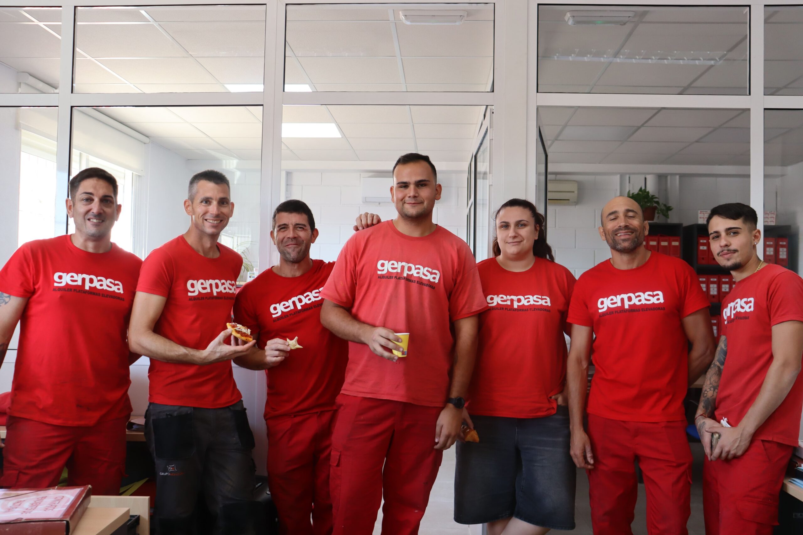 gerpasa-alquiler-plataformas-elevadoras-noticias-antoni-aniversario-cumpleaños-equipo-familia-gerpasa-1